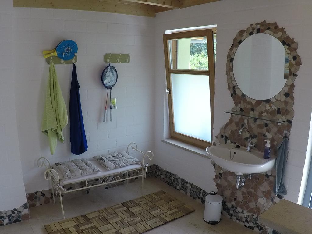 Pension Am Weinberg Bed & Breakfast Mainstockheim المظهر الخارجي الصورة